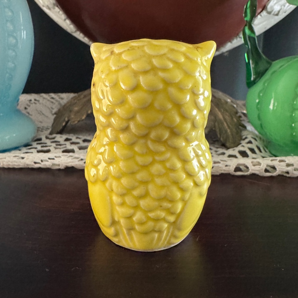Vintage Yellow Owl Salt Shaker – Made in Japan - Picture 3 of 4